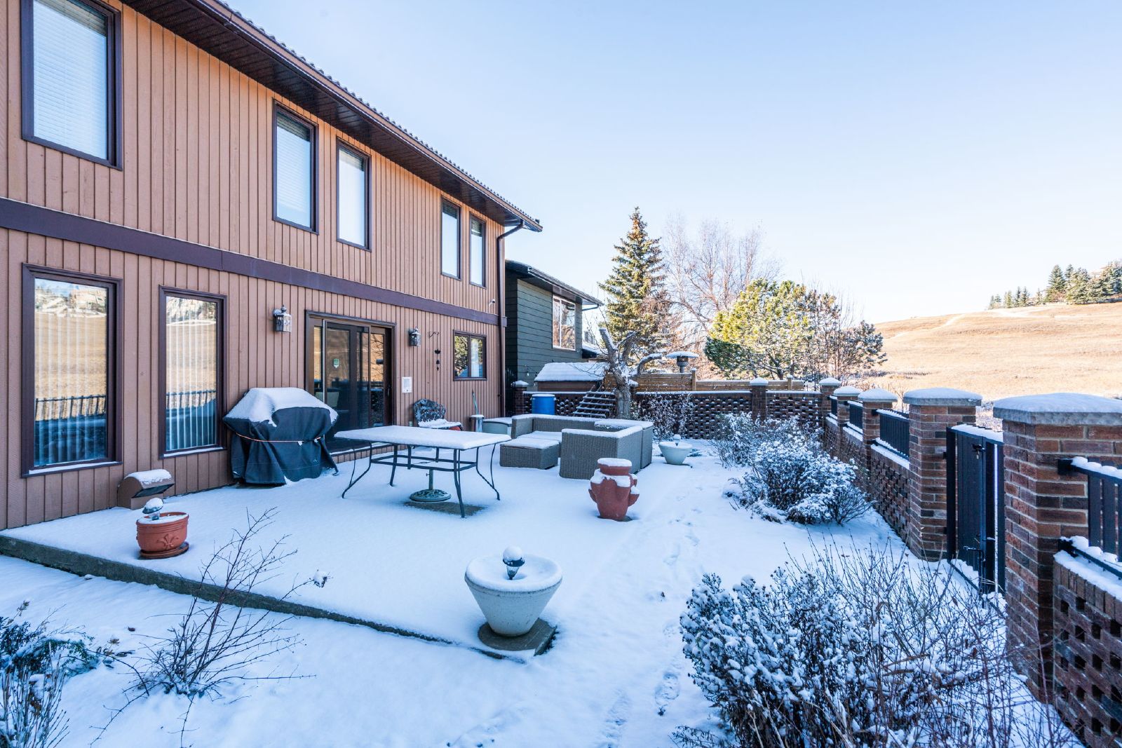 836 Edgemont Rd NW - - property image