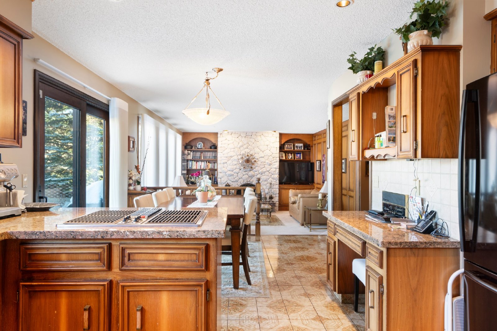 836 Edgemont Rd NW - - property image