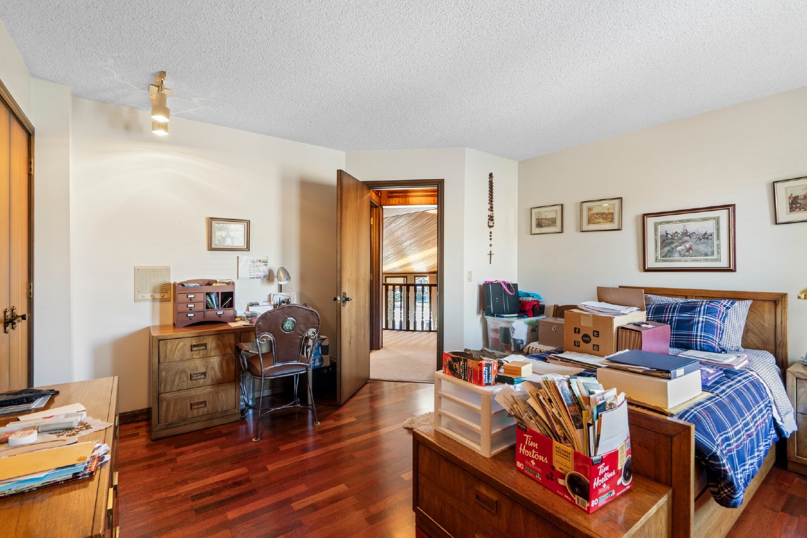 836 Edgemont Rd NW - - property image