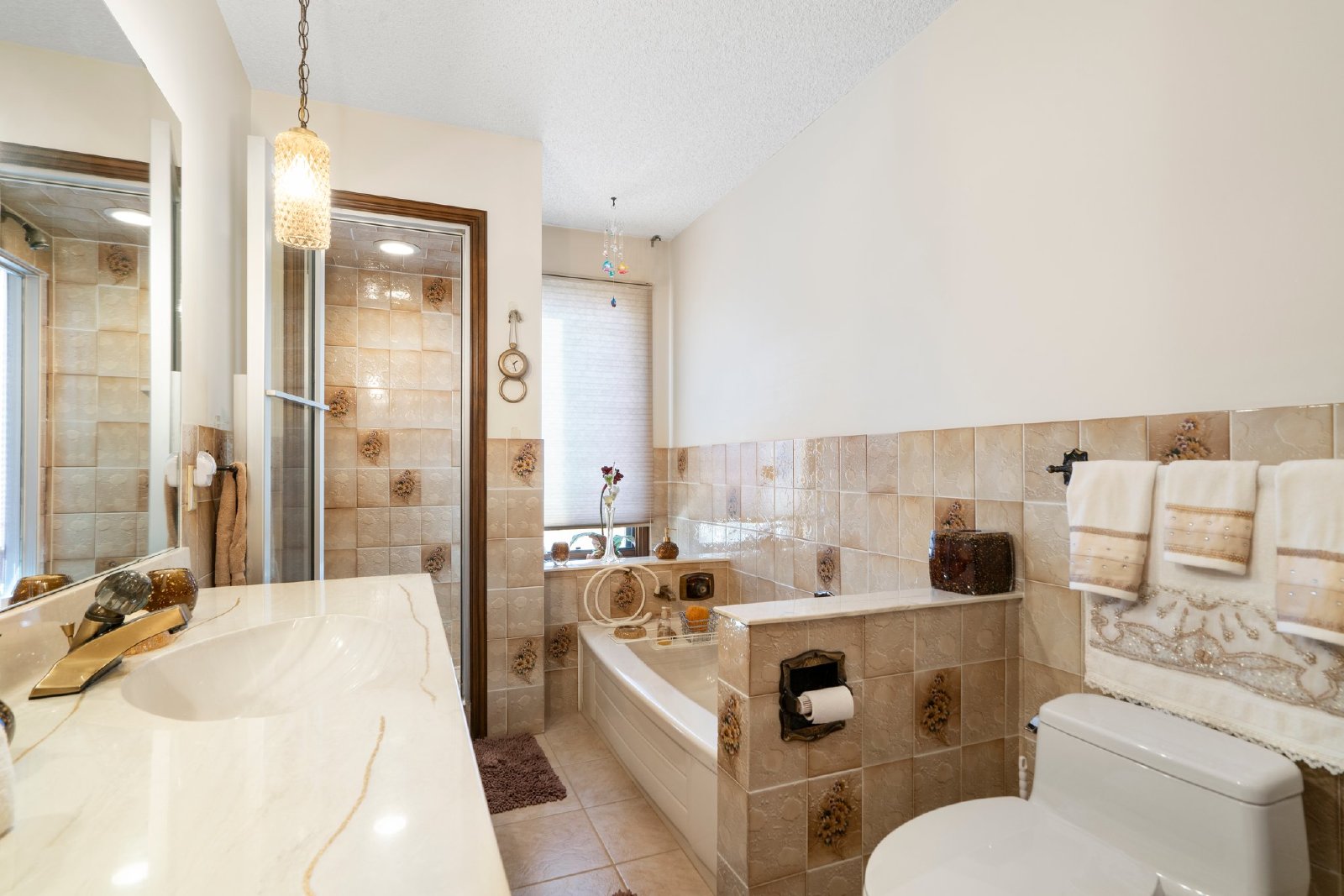 836 Edgemont Rd NW - - property image