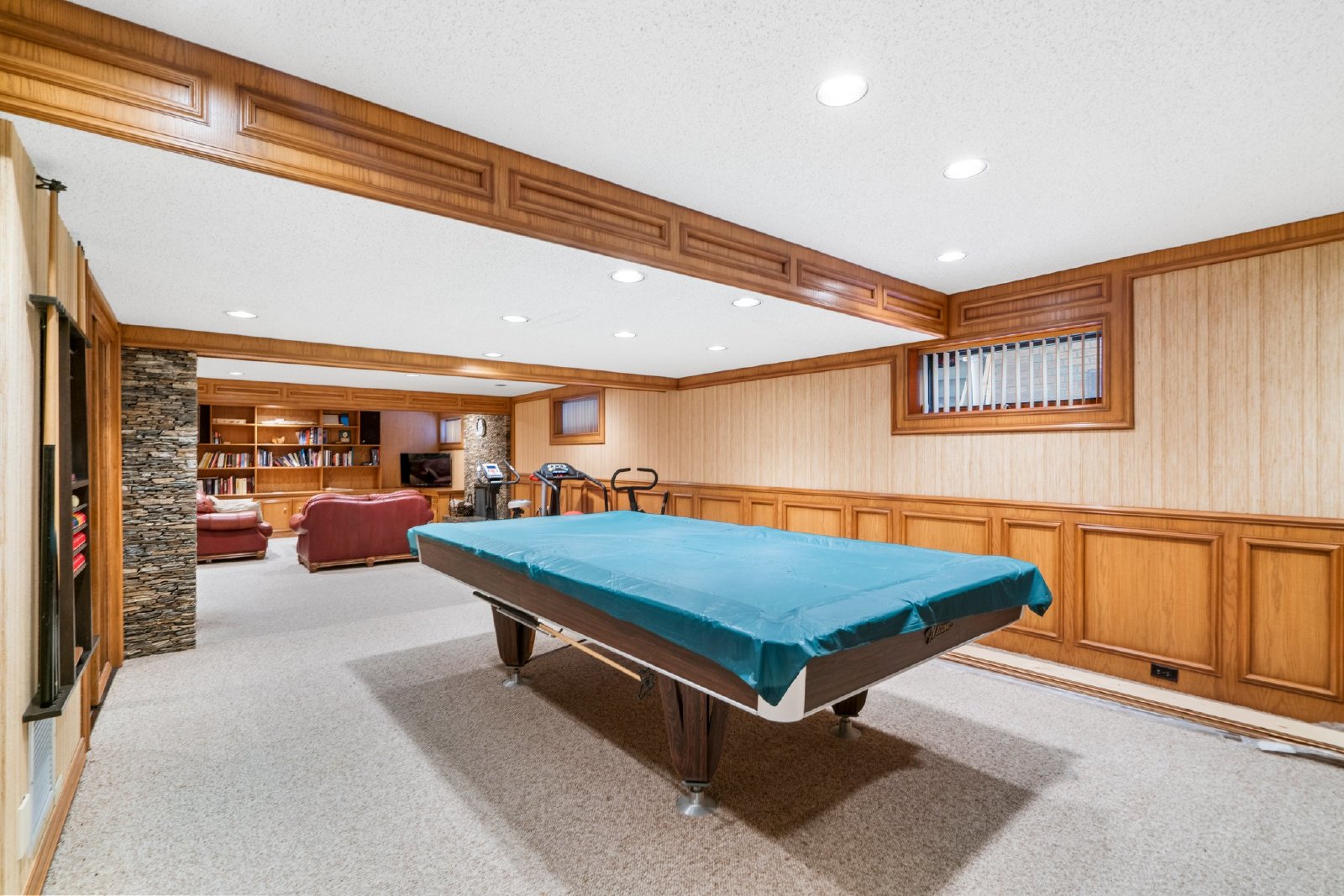 836 Edgemont Rd NW - - property image