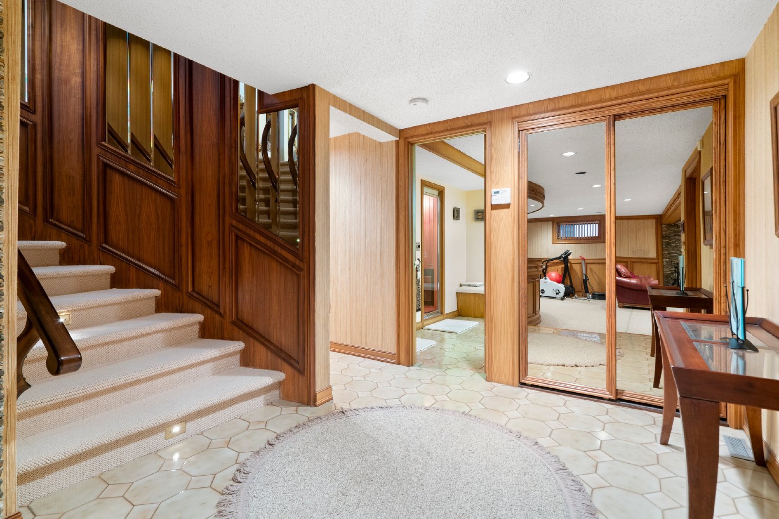 836 Edgemont Rd NW - - property image