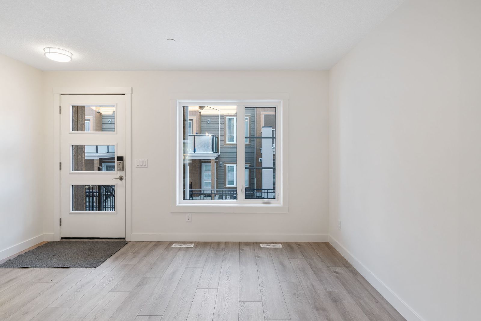 230 Livingston Common NE - - property image