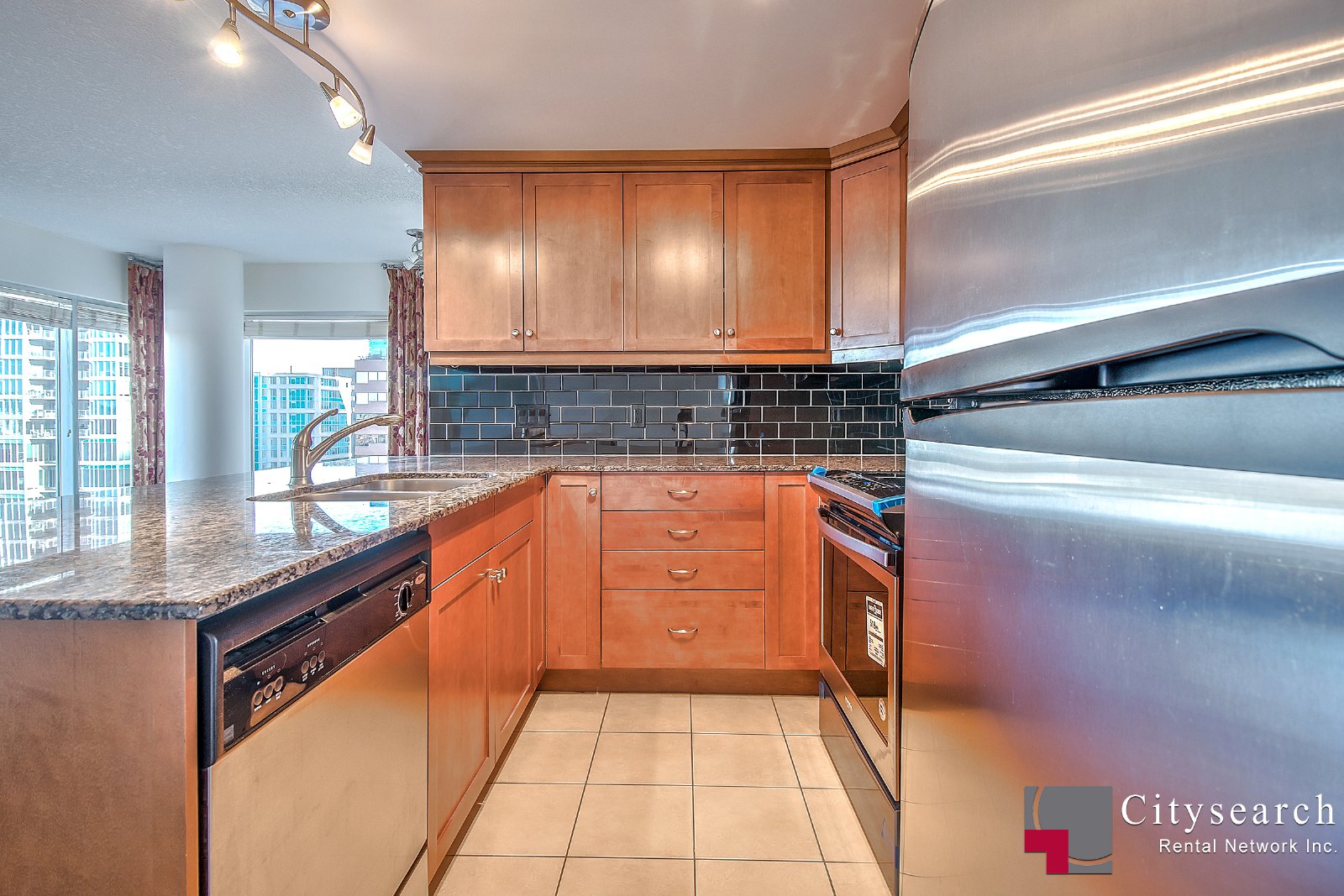 904, 920 5 Ave SW - - property image