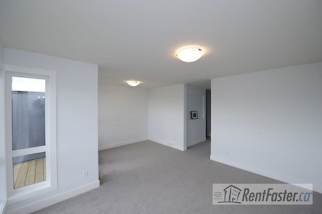 1922 32 Ave SW - - property image