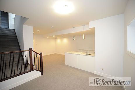 1922 32 Ave SW - - property image