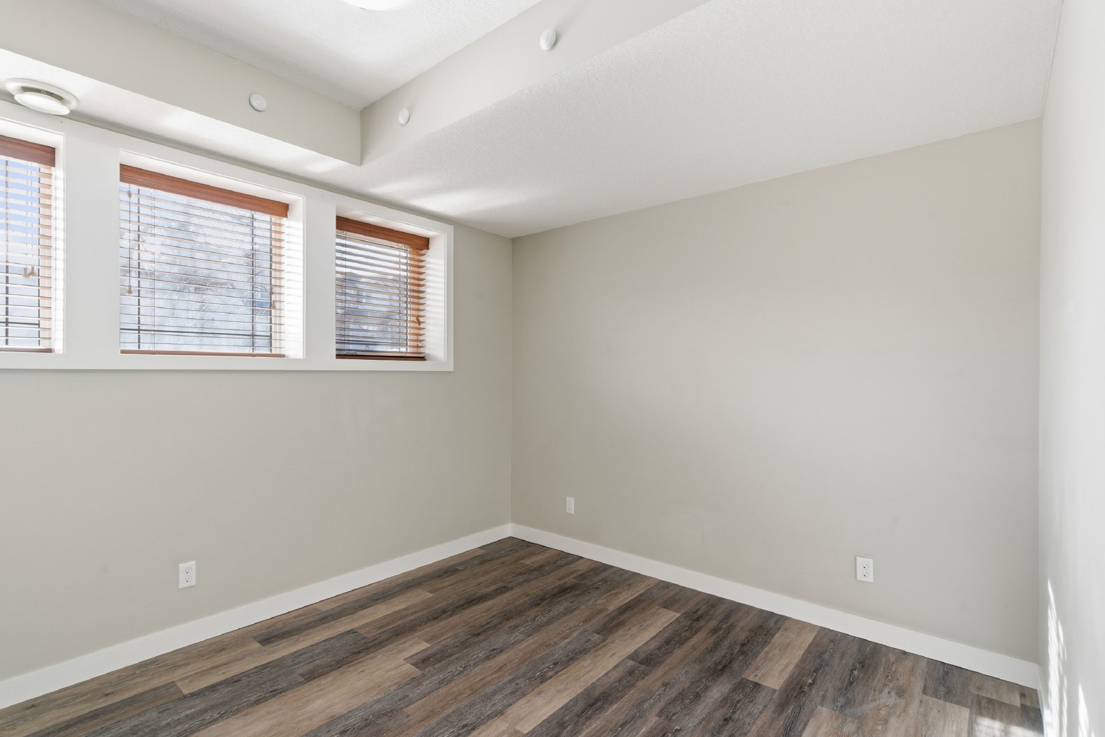 84 Panora Close NW - 1 property image