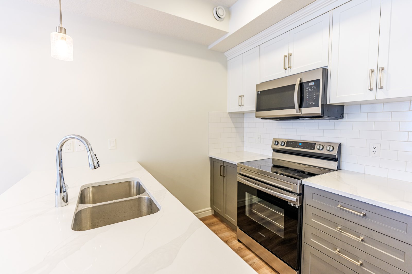 307, 10060 46 Street NE - 1 property image