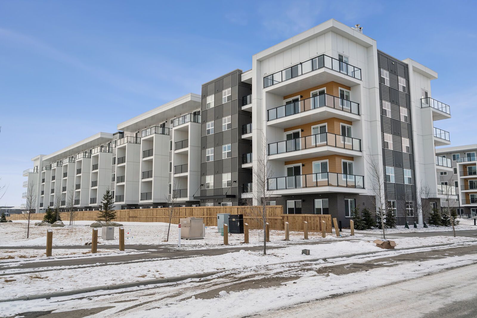 2419, 63 Corner Glen Crescent NE - 1 property image