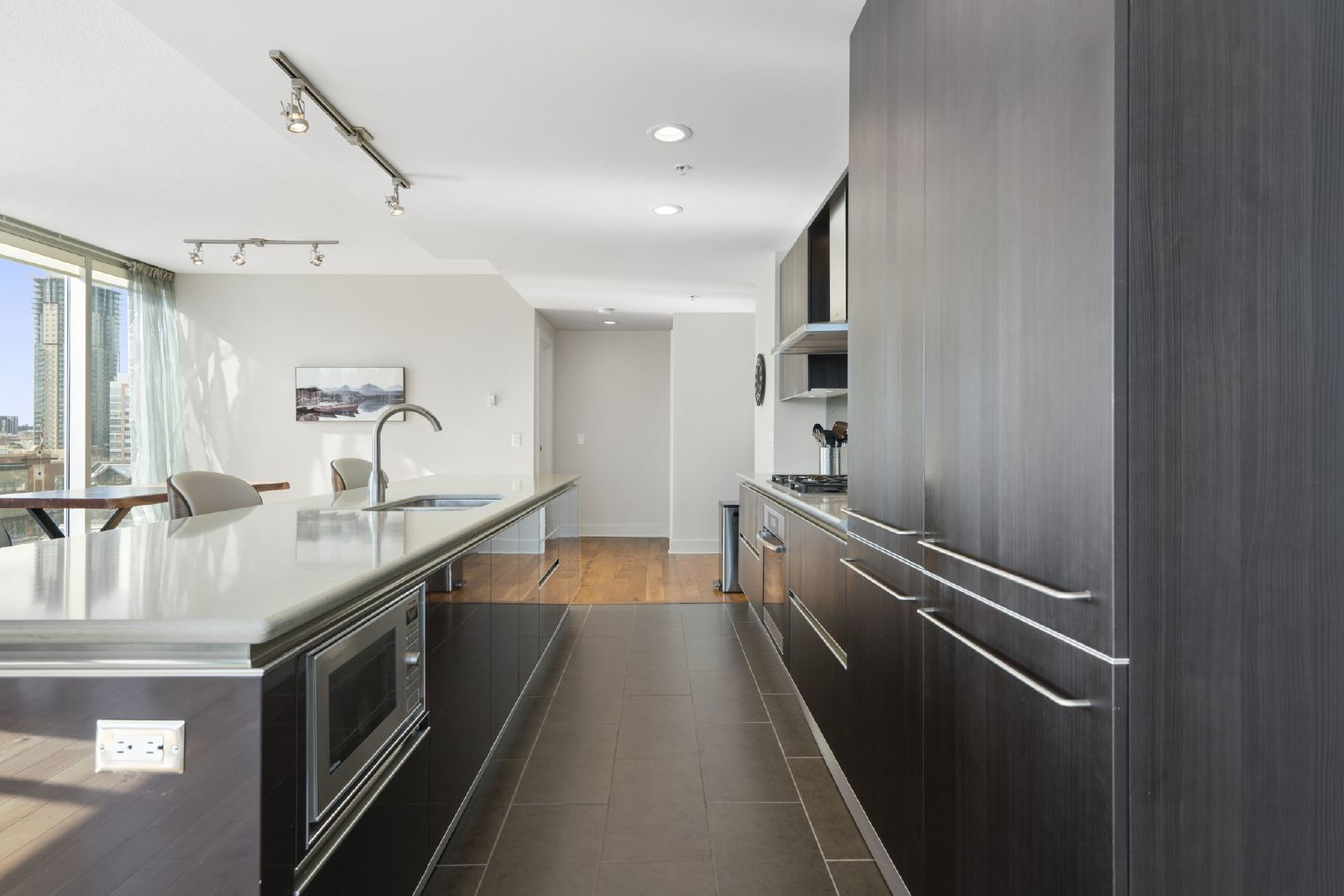 603, 433 - 11 Avenue SE - OTB - - property image