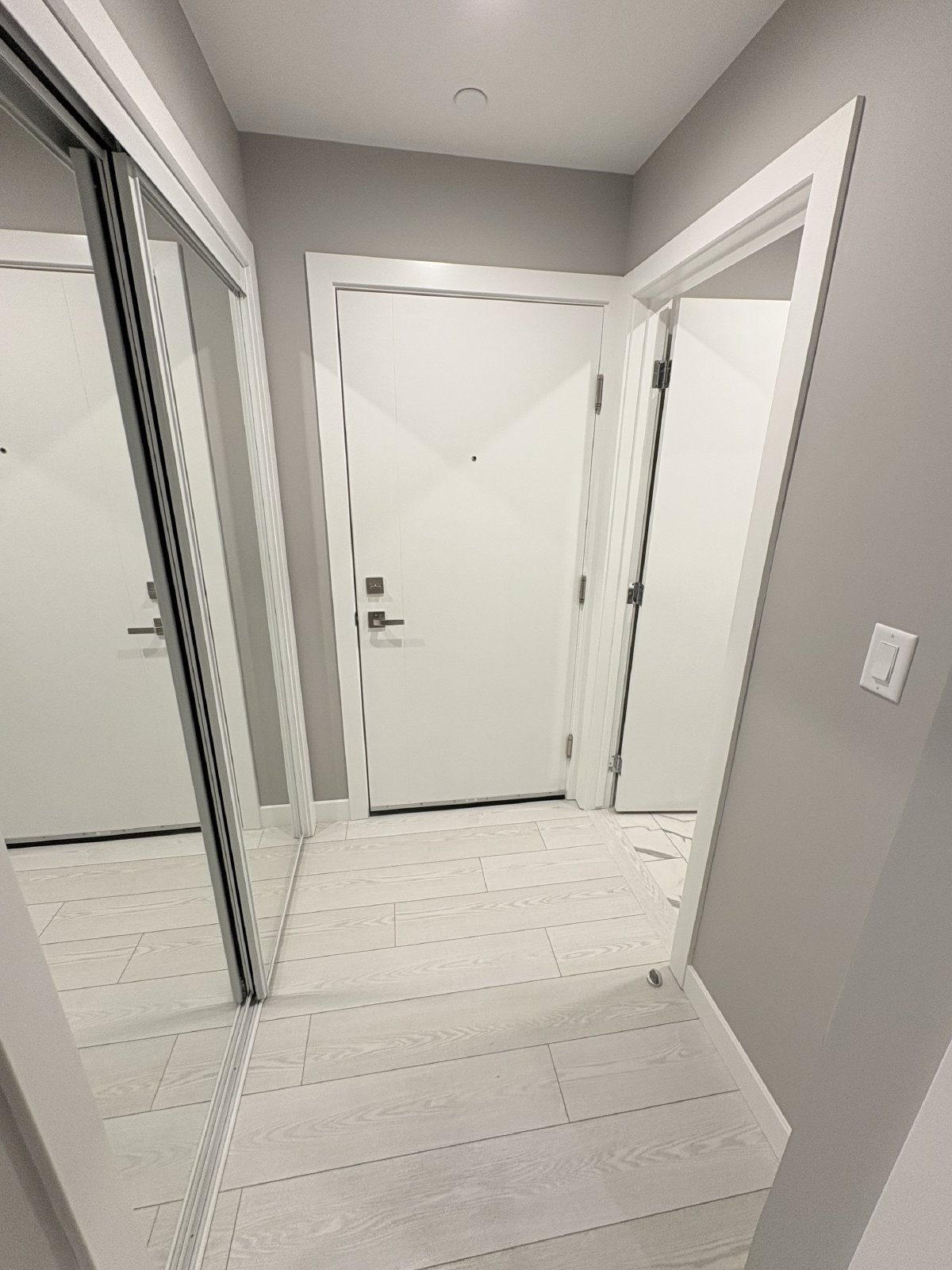 310 15 Avenue SW - 1 property image