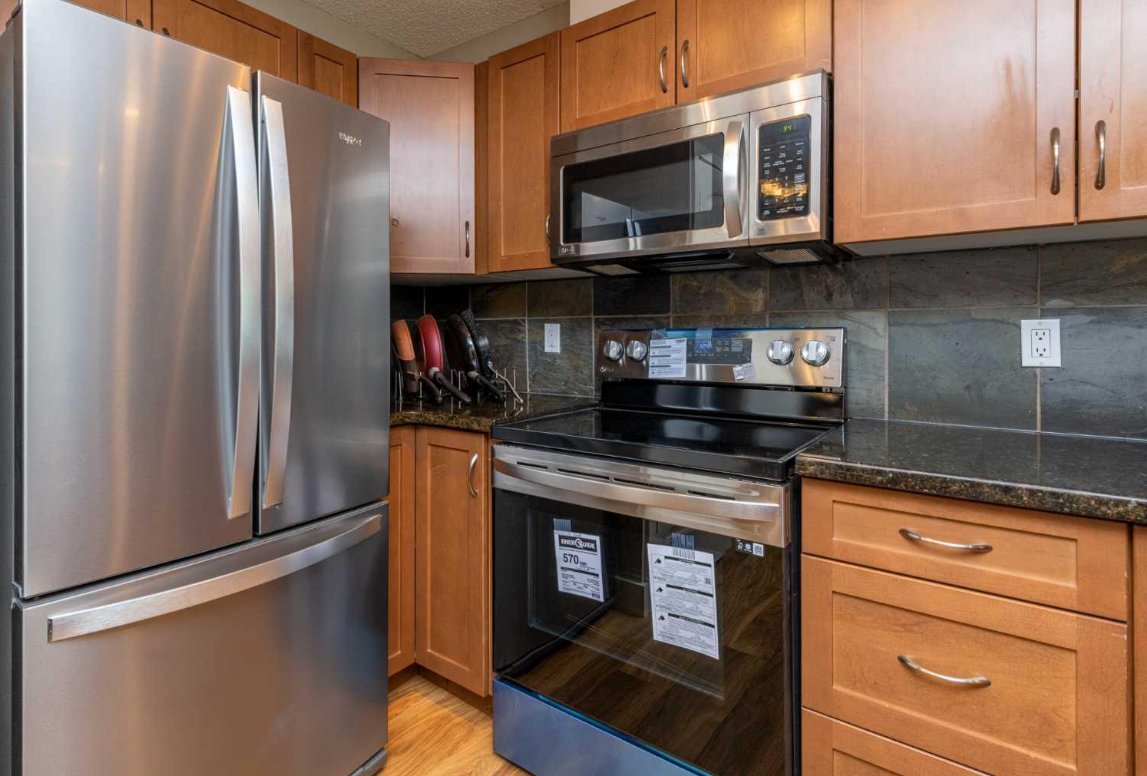 9, 122 Village Heights SW - 1 property image