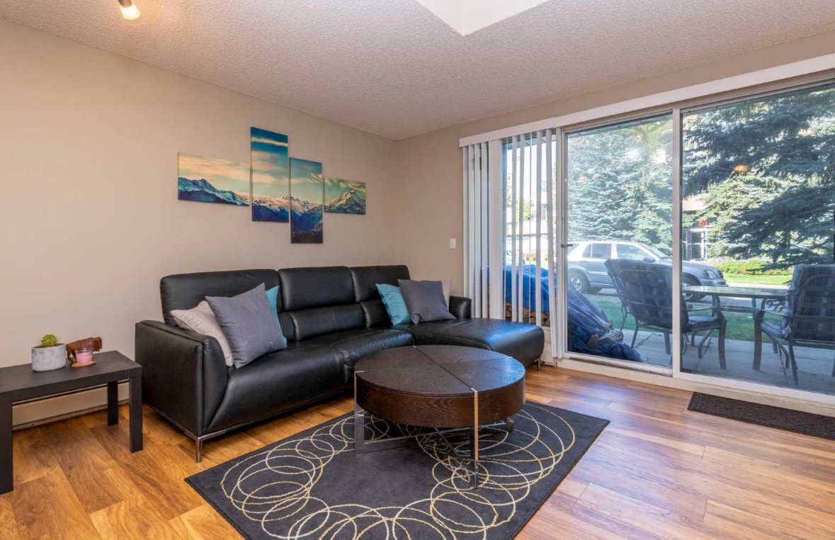 9, 122 Village Heights SW - 1 property image