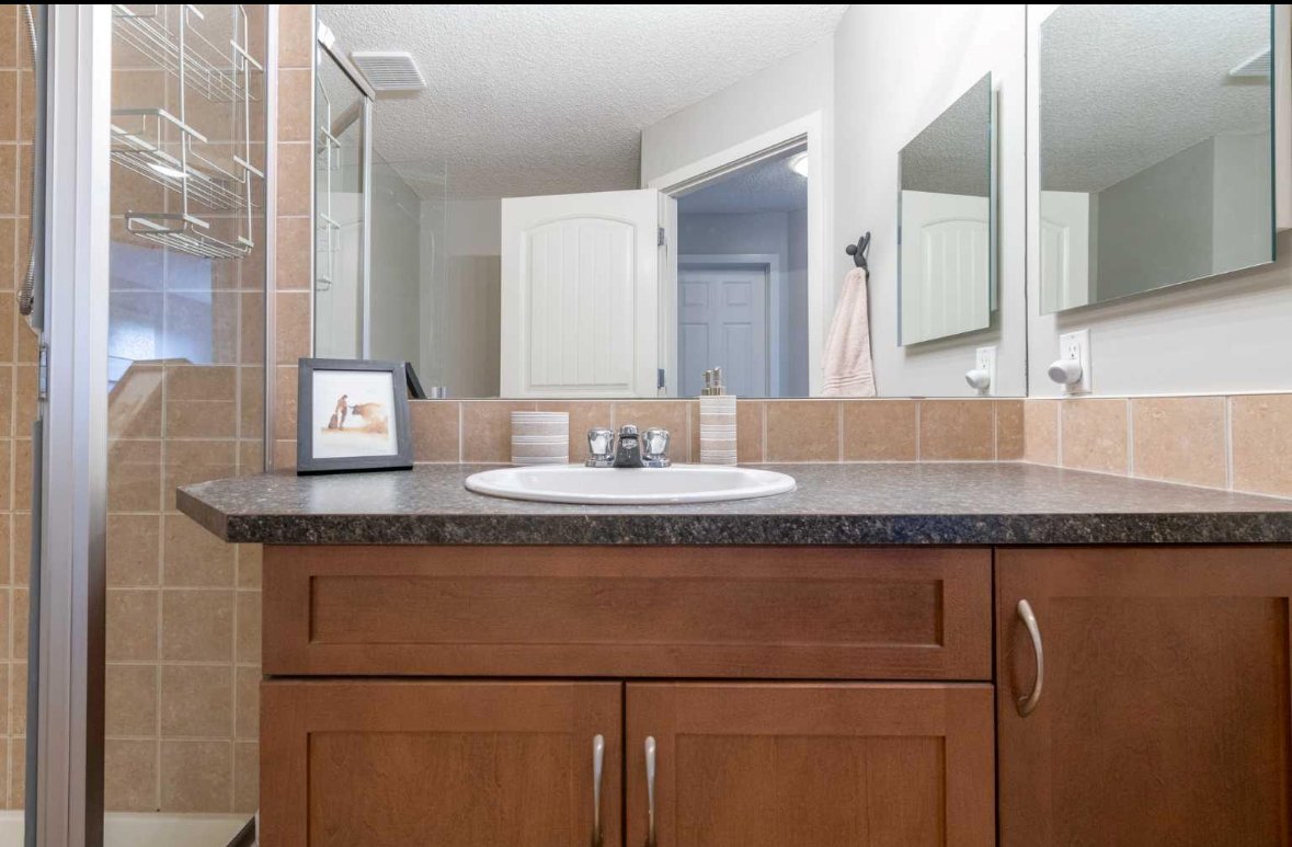 9, 122 Village Heights SW - 1 property image