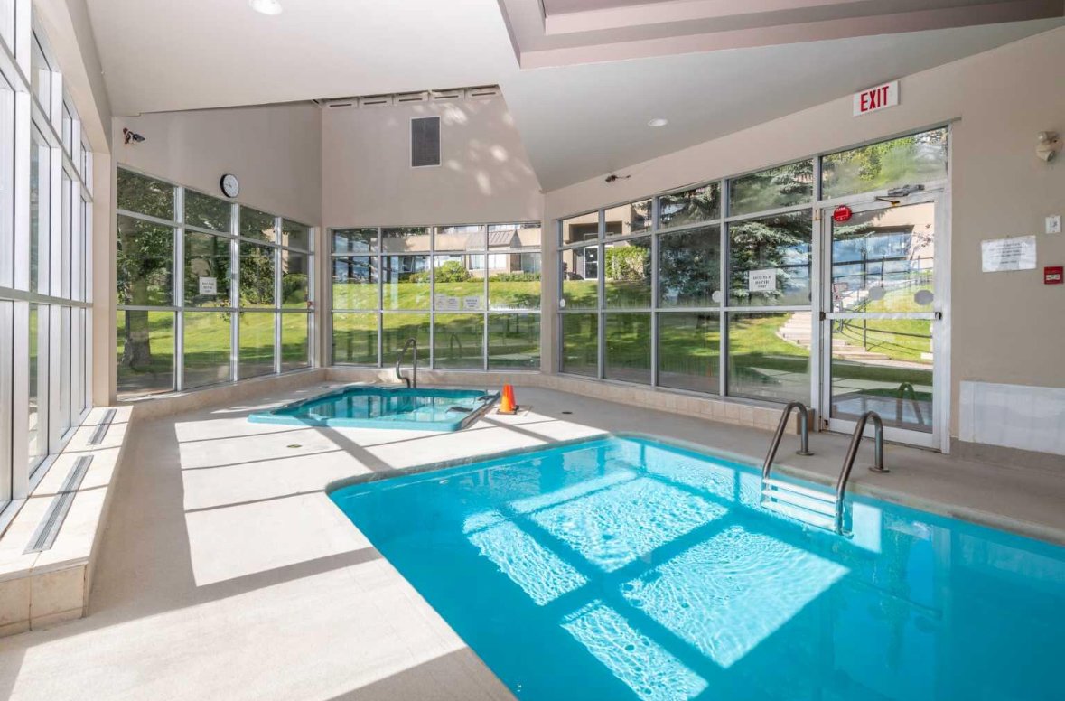 9, 122 Village Heights SW - 1 property image