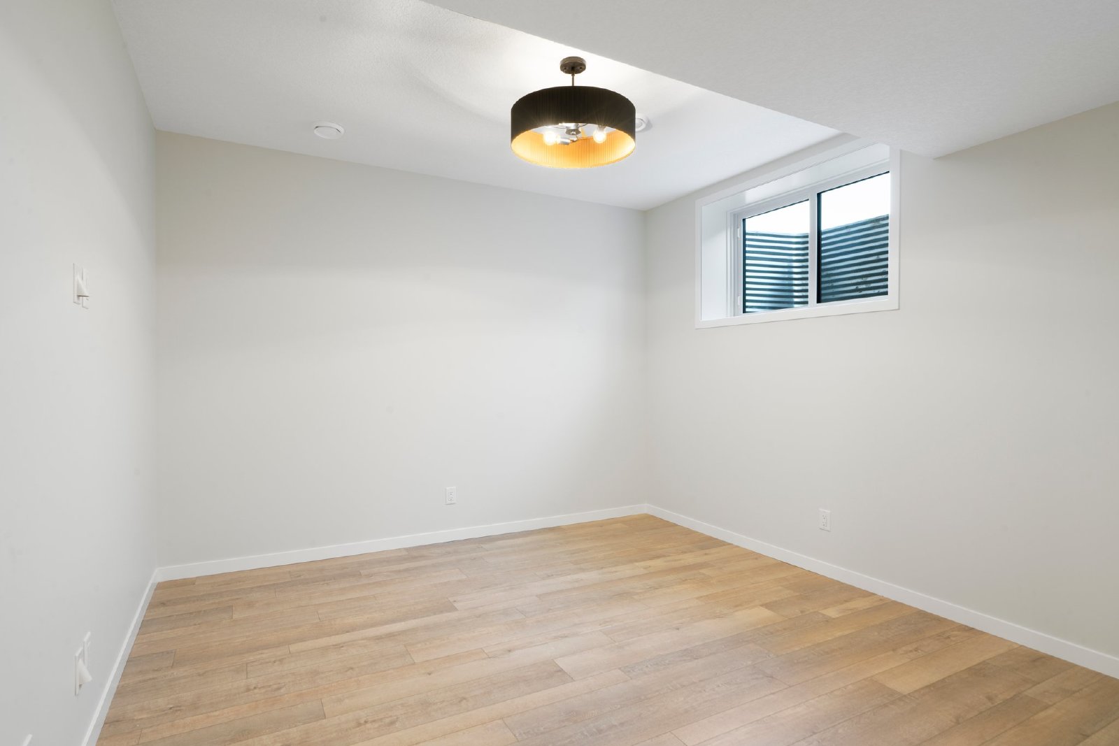 31 Royston Way NW - B property image