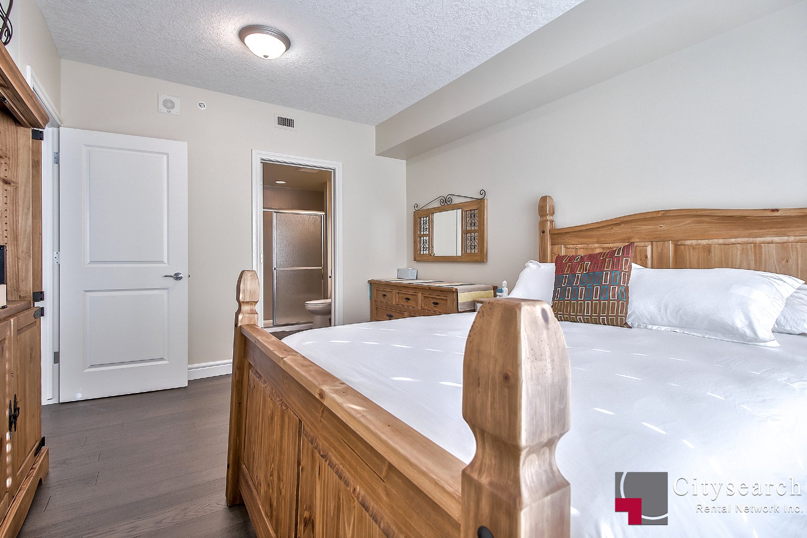 808, 920 - 5 Ave SW - - property image