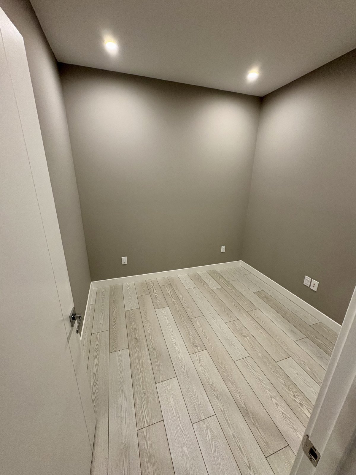 616, 310 15 Avenue SW - 1 property image