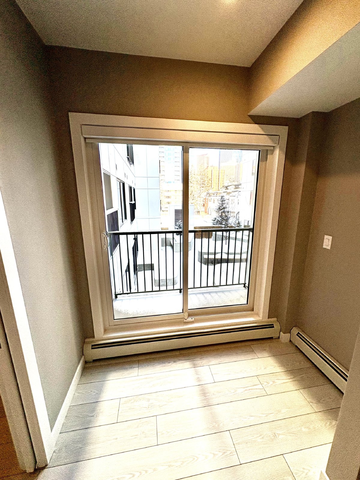 616, 310 15 Avenue SW - 1 property image