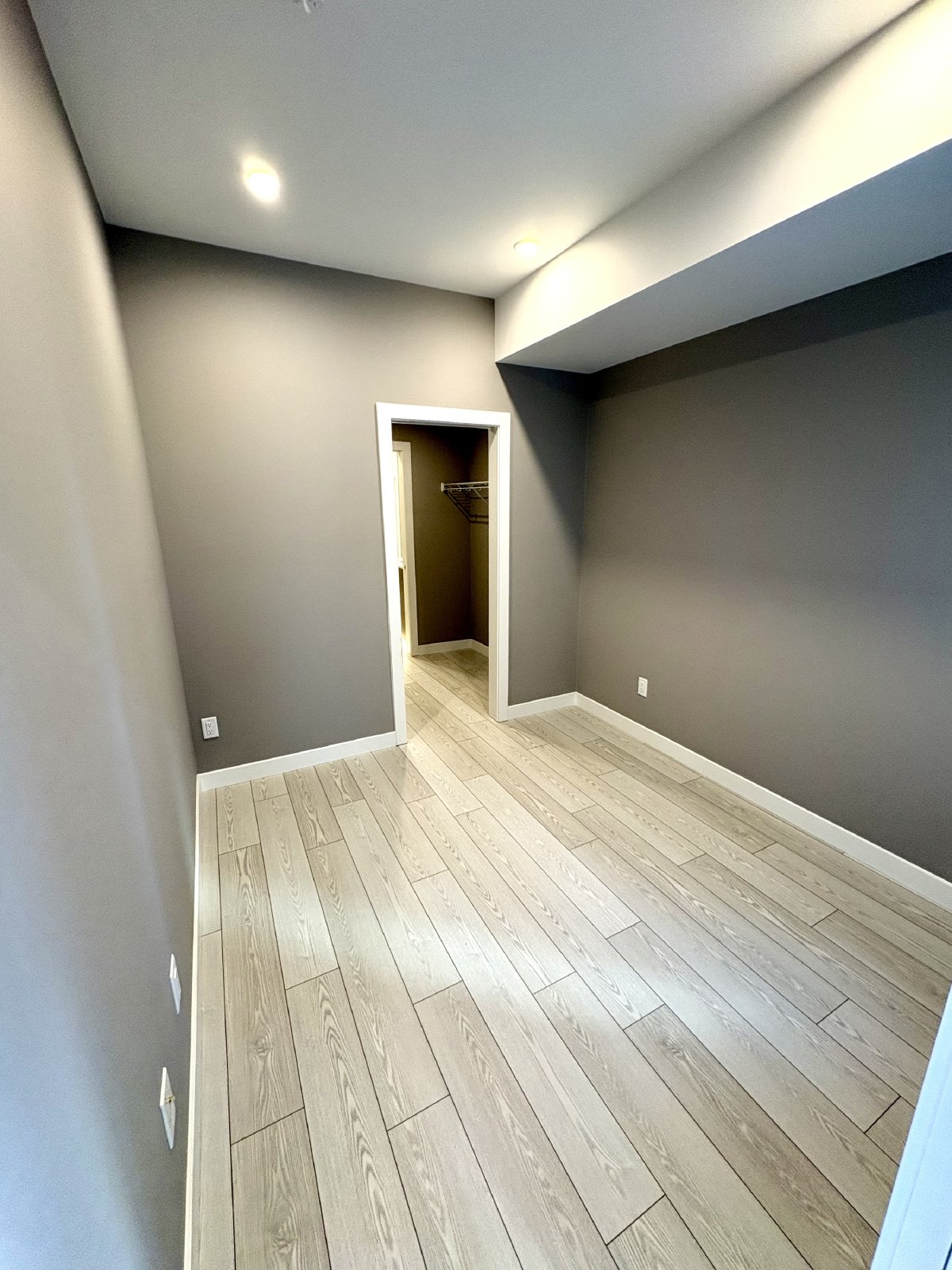 616, 310 15 Avenue SW - 1 property image