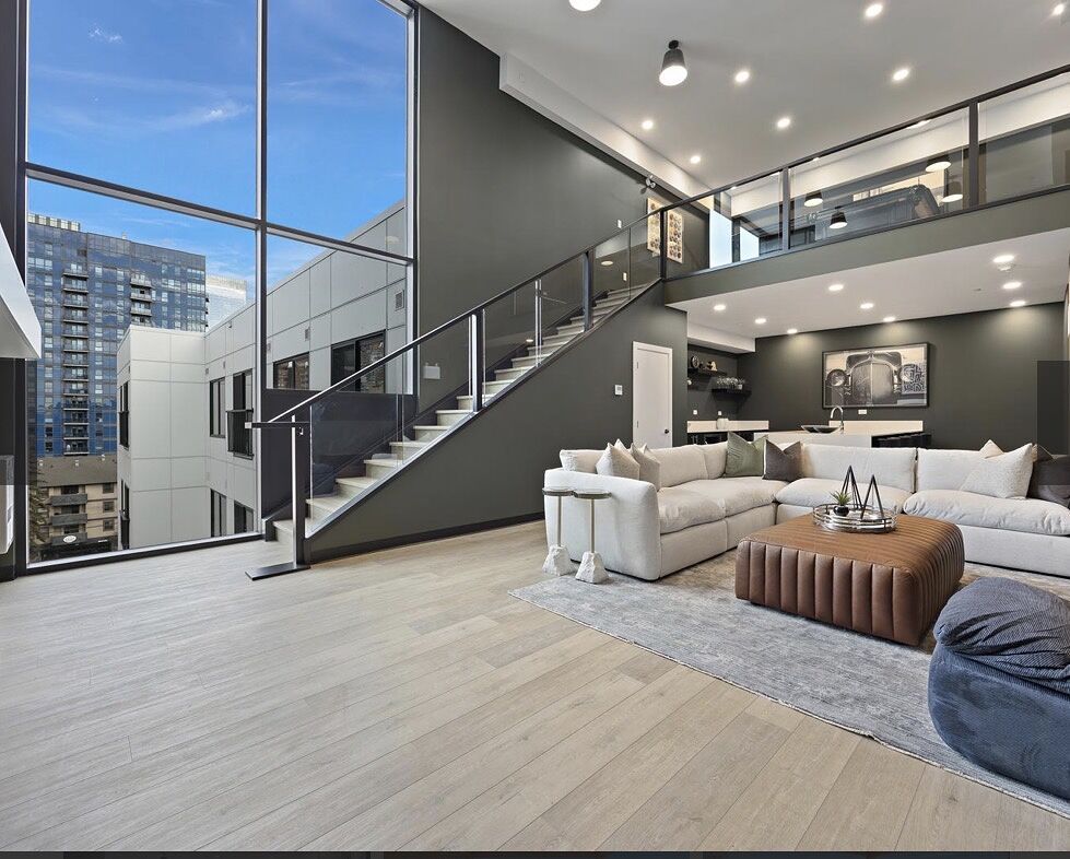 616, 310 15 Avenue SW - 1 property image