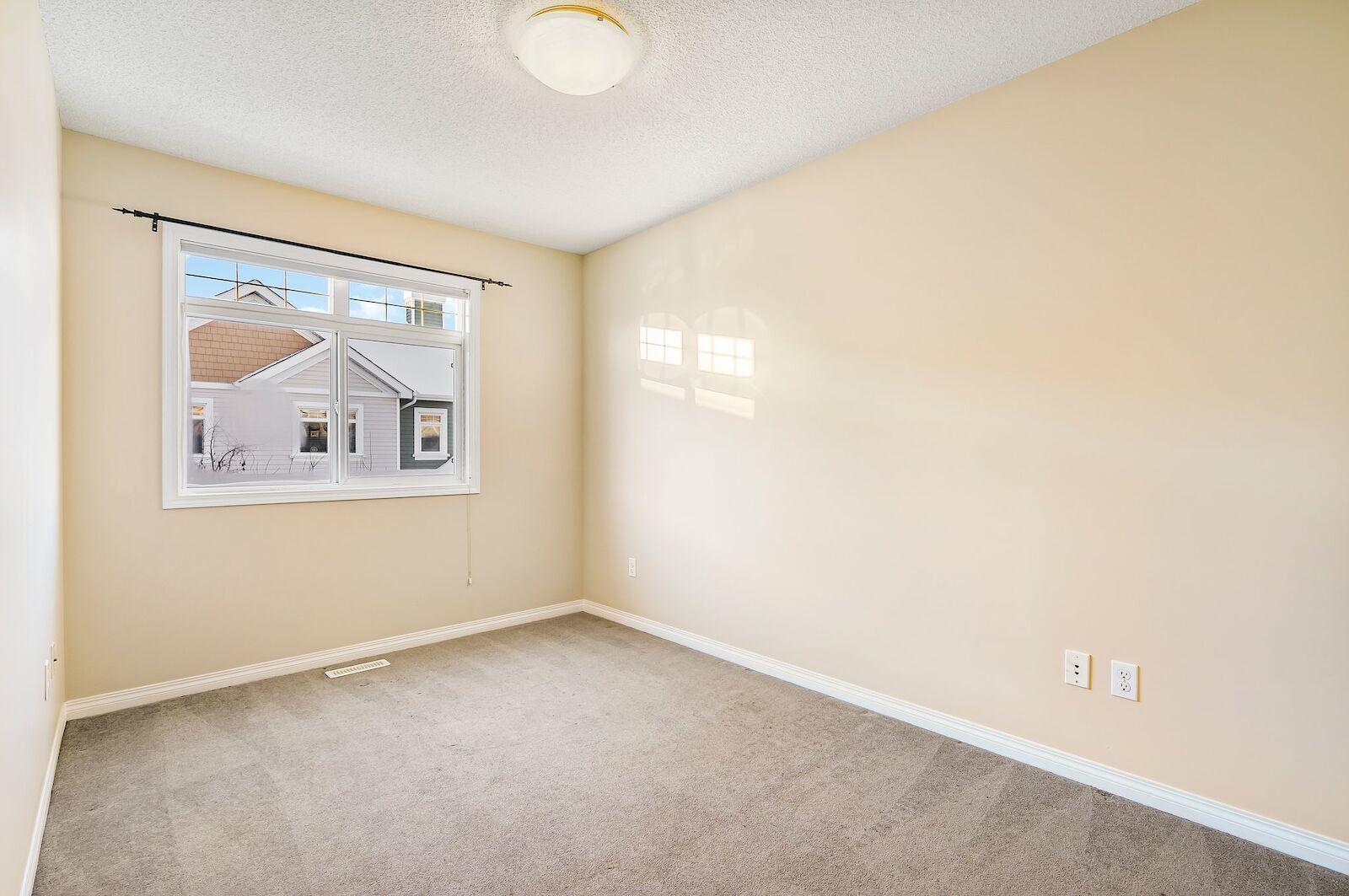 43, 1804 70 St SW - - property image