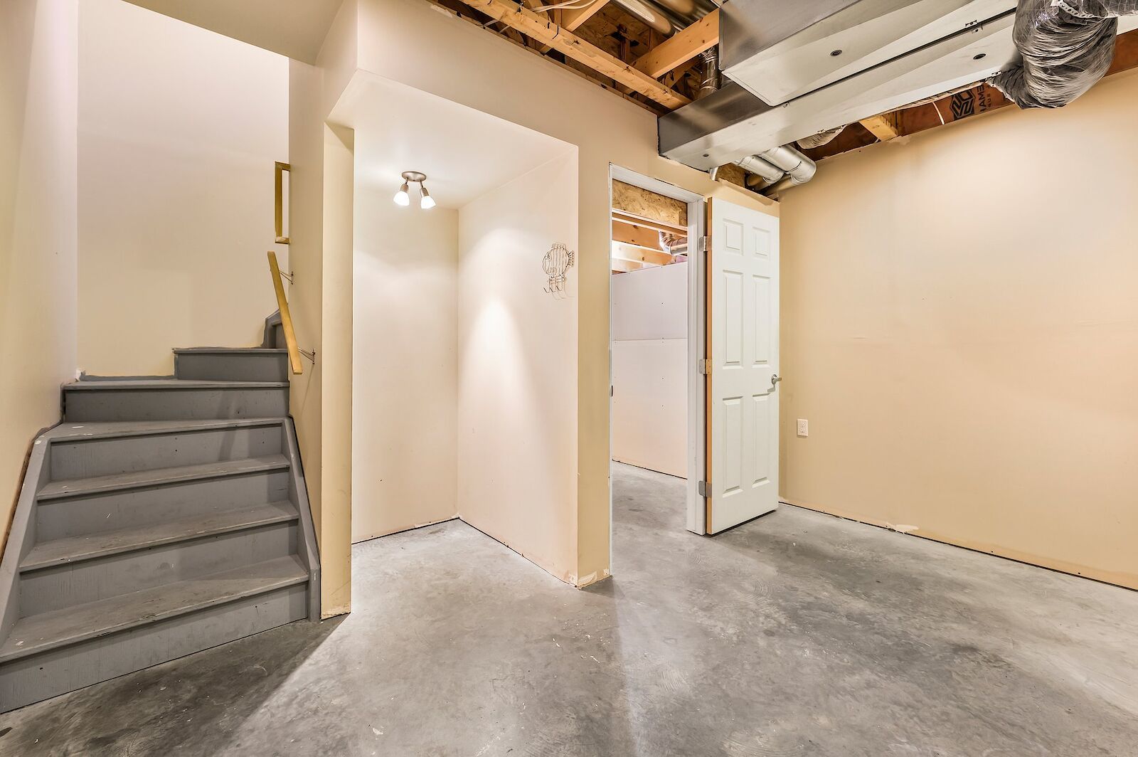 43, 1804 70 St SW - - property image