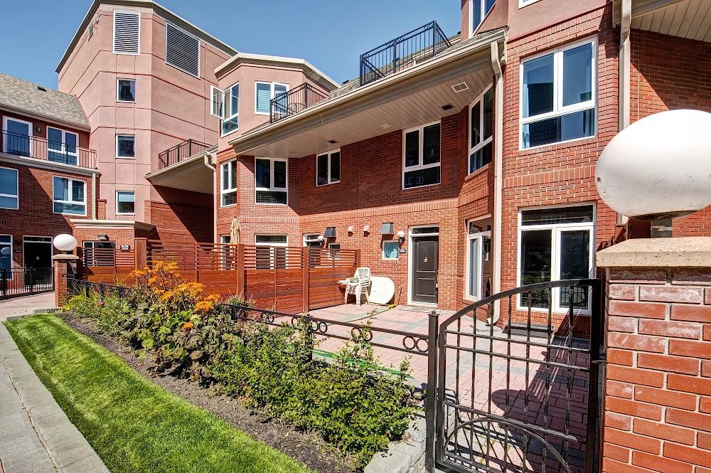 4203, 400 Eau Claire Ave SW - - property image