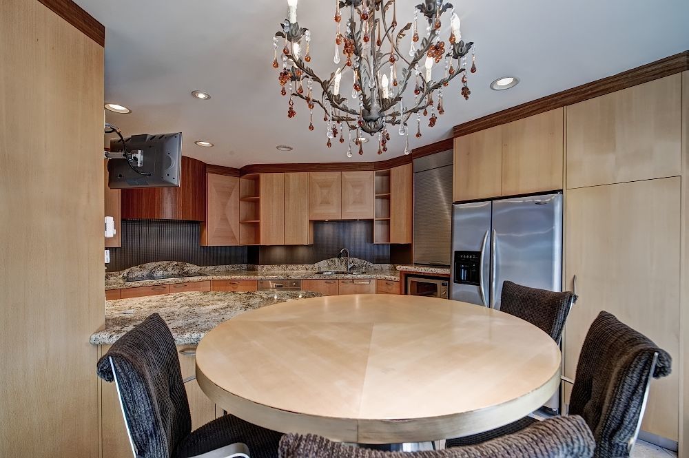4203, 400 Eau Claire Ave SW - - property image
