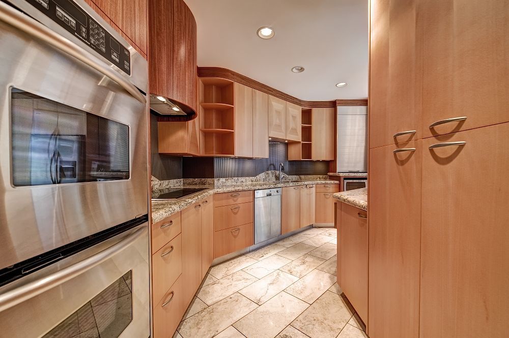 4203, 400 Eau Claire Ave SW - - property image