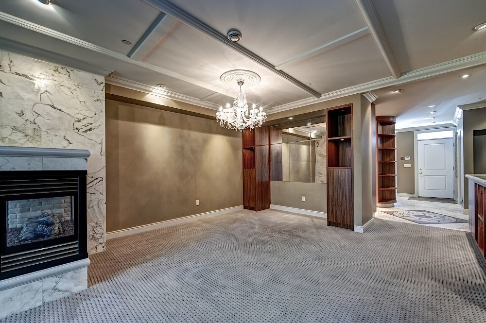 4203, 400 Eau Claire Ave SW - - property image