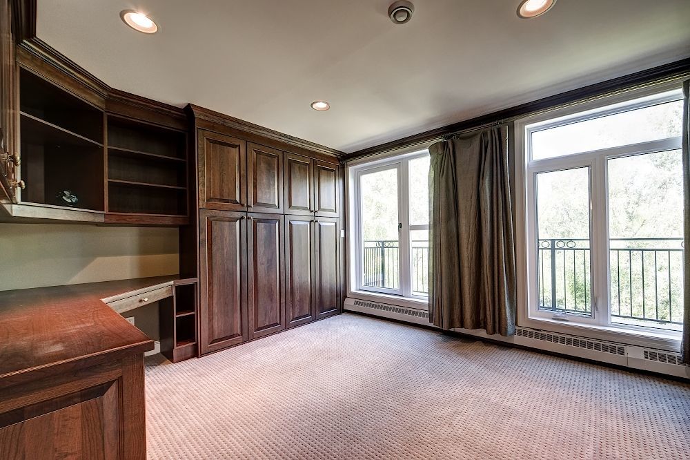 4203, 400 Eau Claire Ave SW - - property image