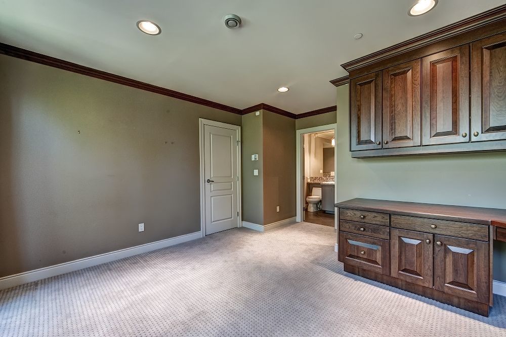 4203, 400 Eau Claire Ave SW - - property image
