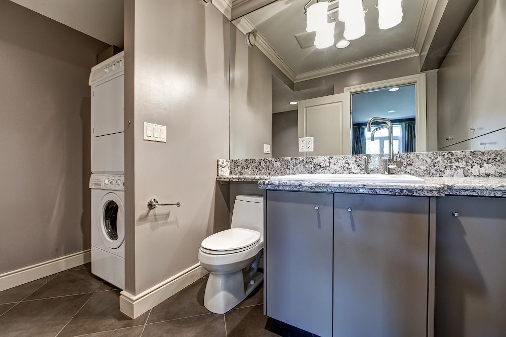 4203, 400 Eau Claire Ave SW - - property image