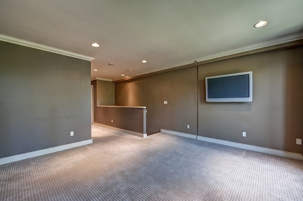4203, 400 Eau Claire Ave SW - - property image