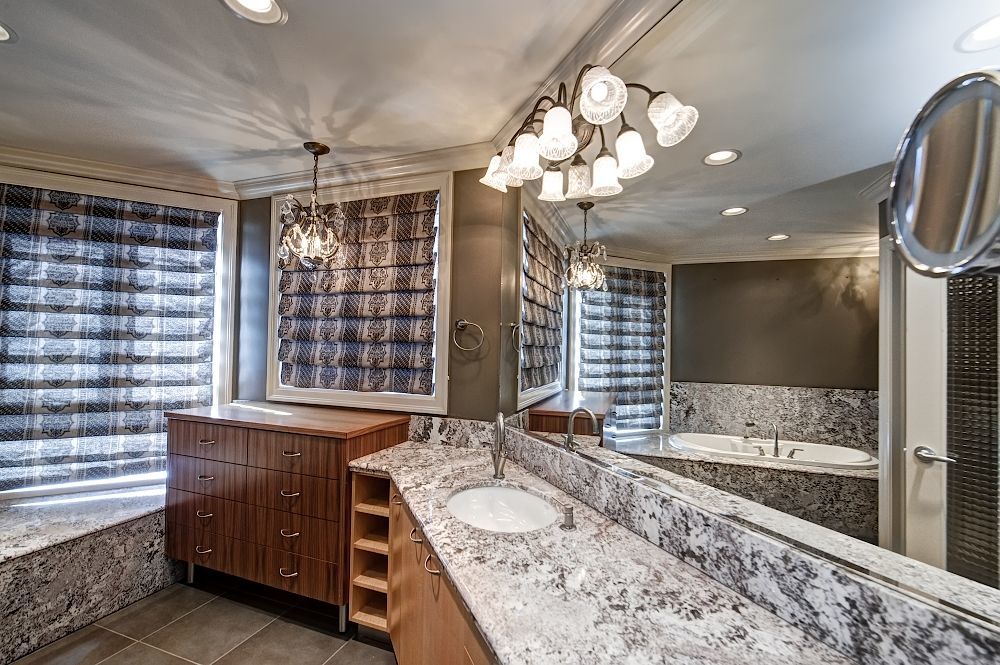 4203, 400 Eau Claire Ave SW - - property image