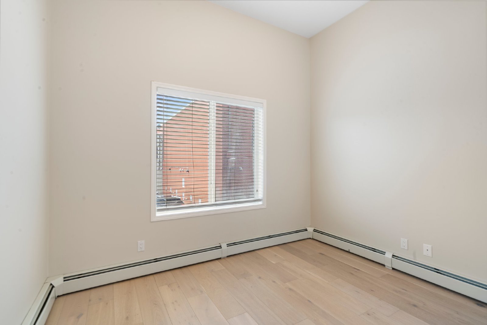 206, 881 15 Avenue SW - 1 property image