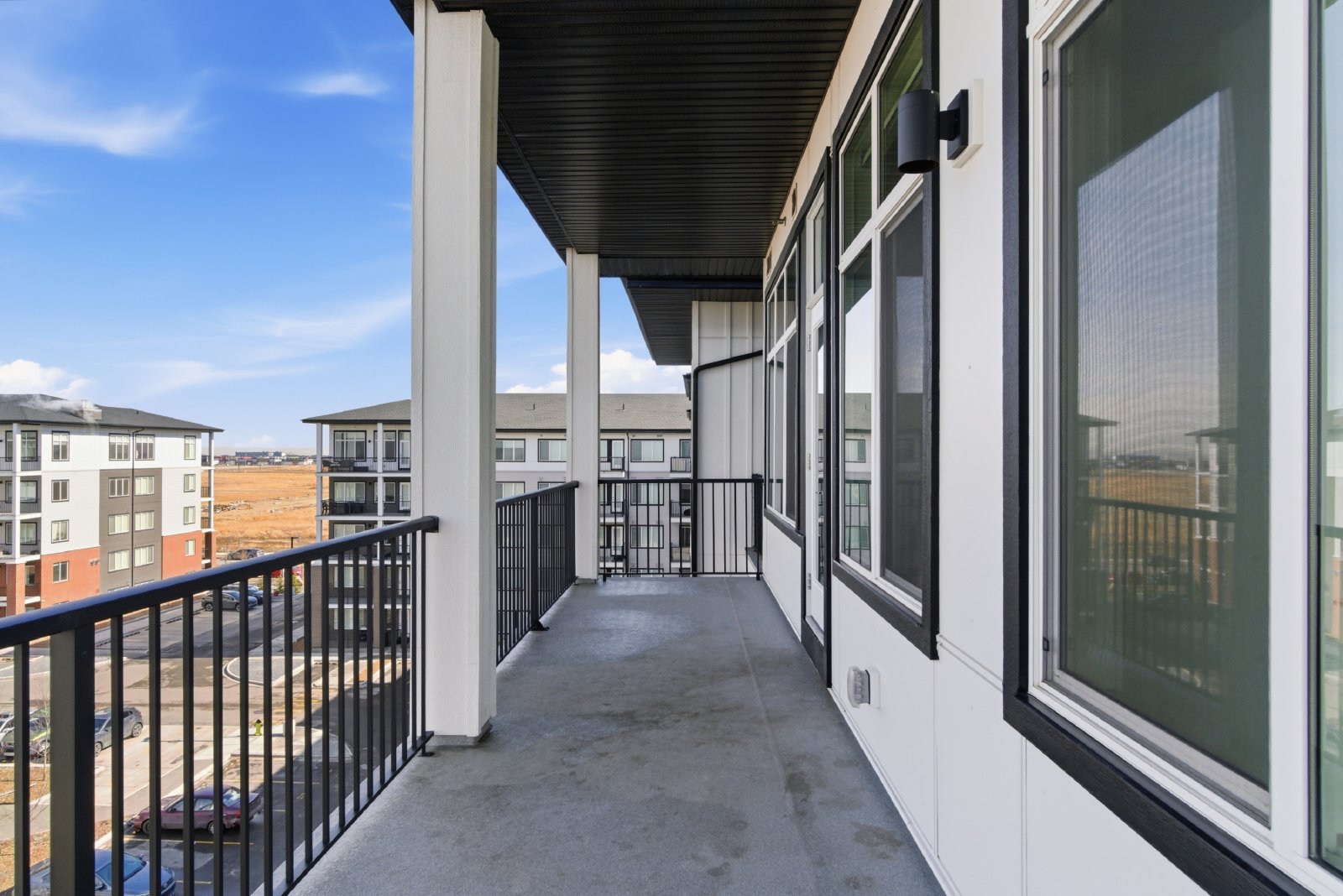 1516, 395 Skyview Parkway NE - 1 property image