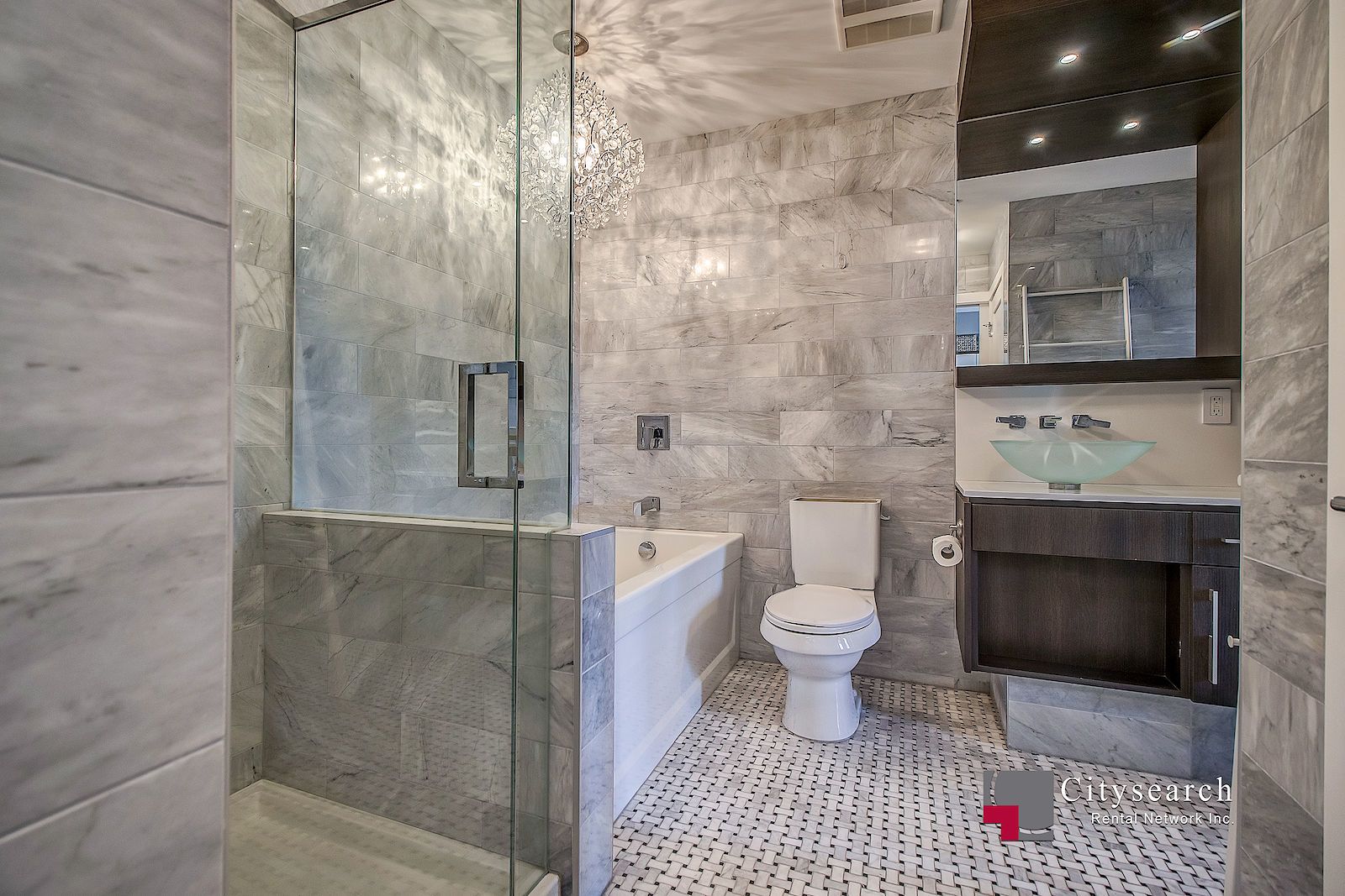 207, 119 19 St NW - - property image