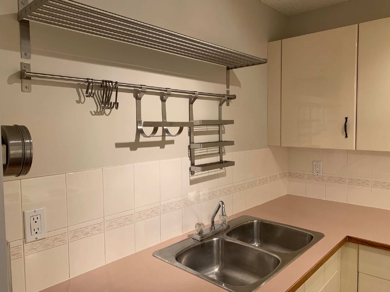 204, 2218 30 St SW - - property image