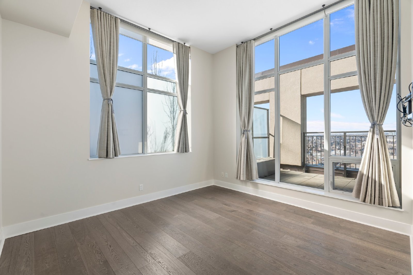 3001, 1111 10 Street SW - 1 property image