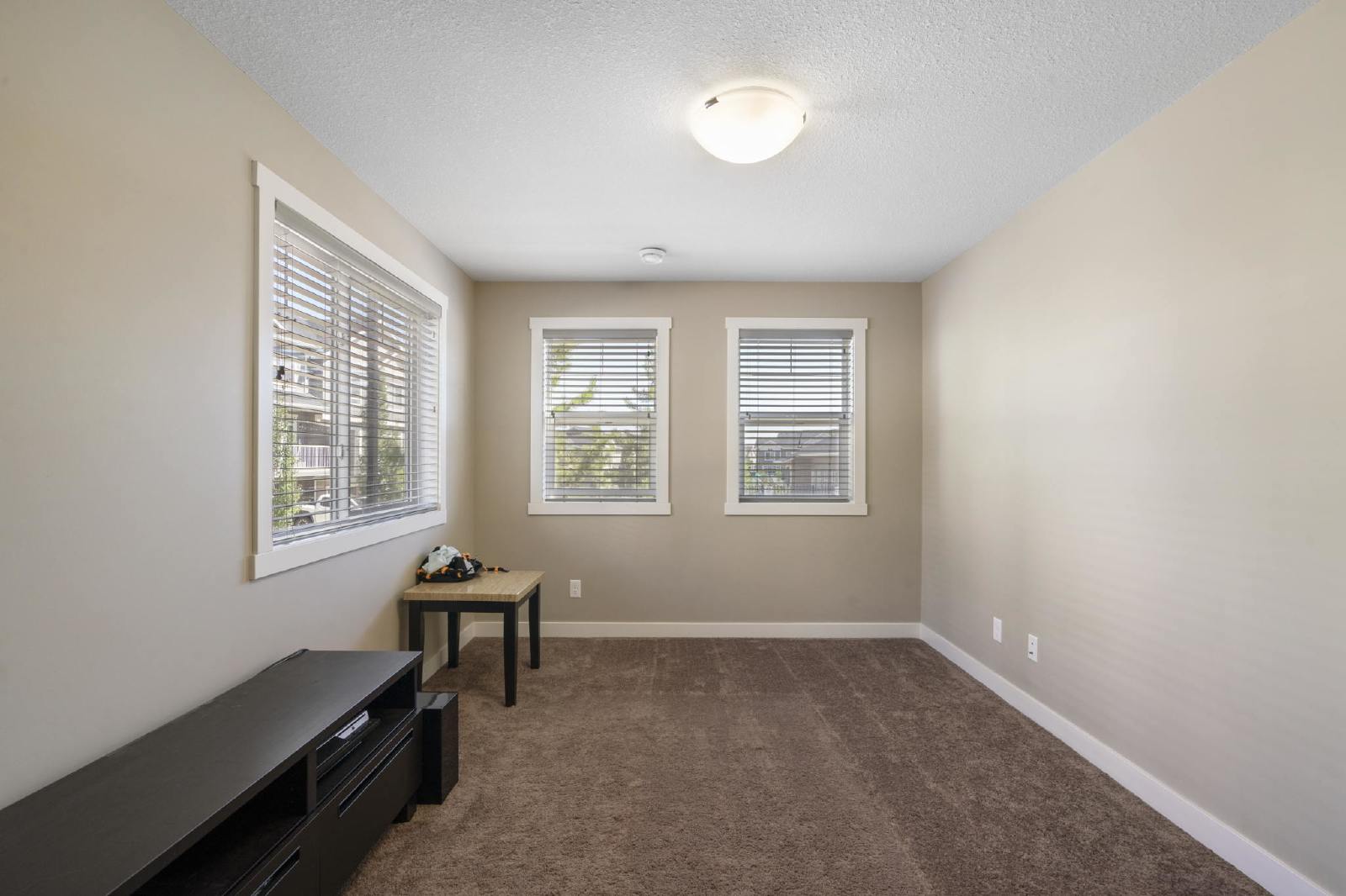 901 Evanston Manor NW - - property image