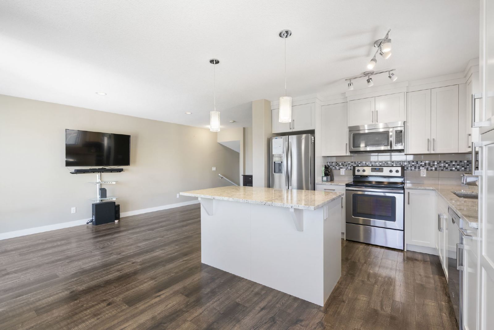 901 Evanston Manor NW - - property image