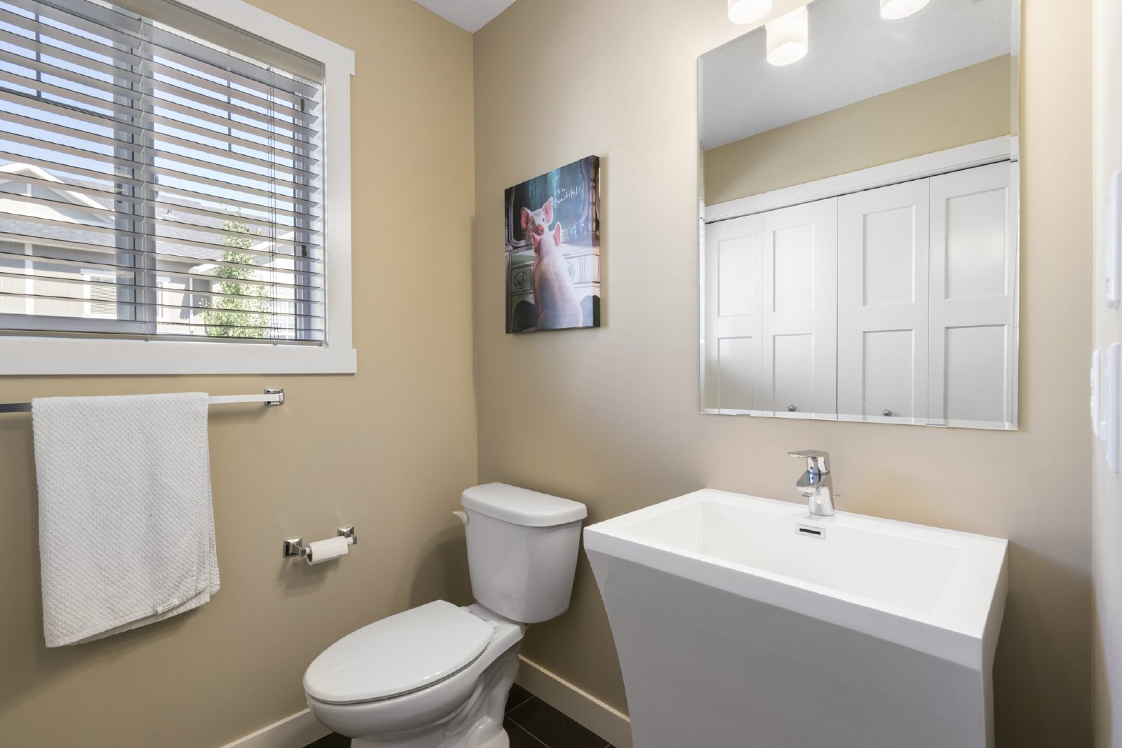 901 Evanston Manor NW - - property image