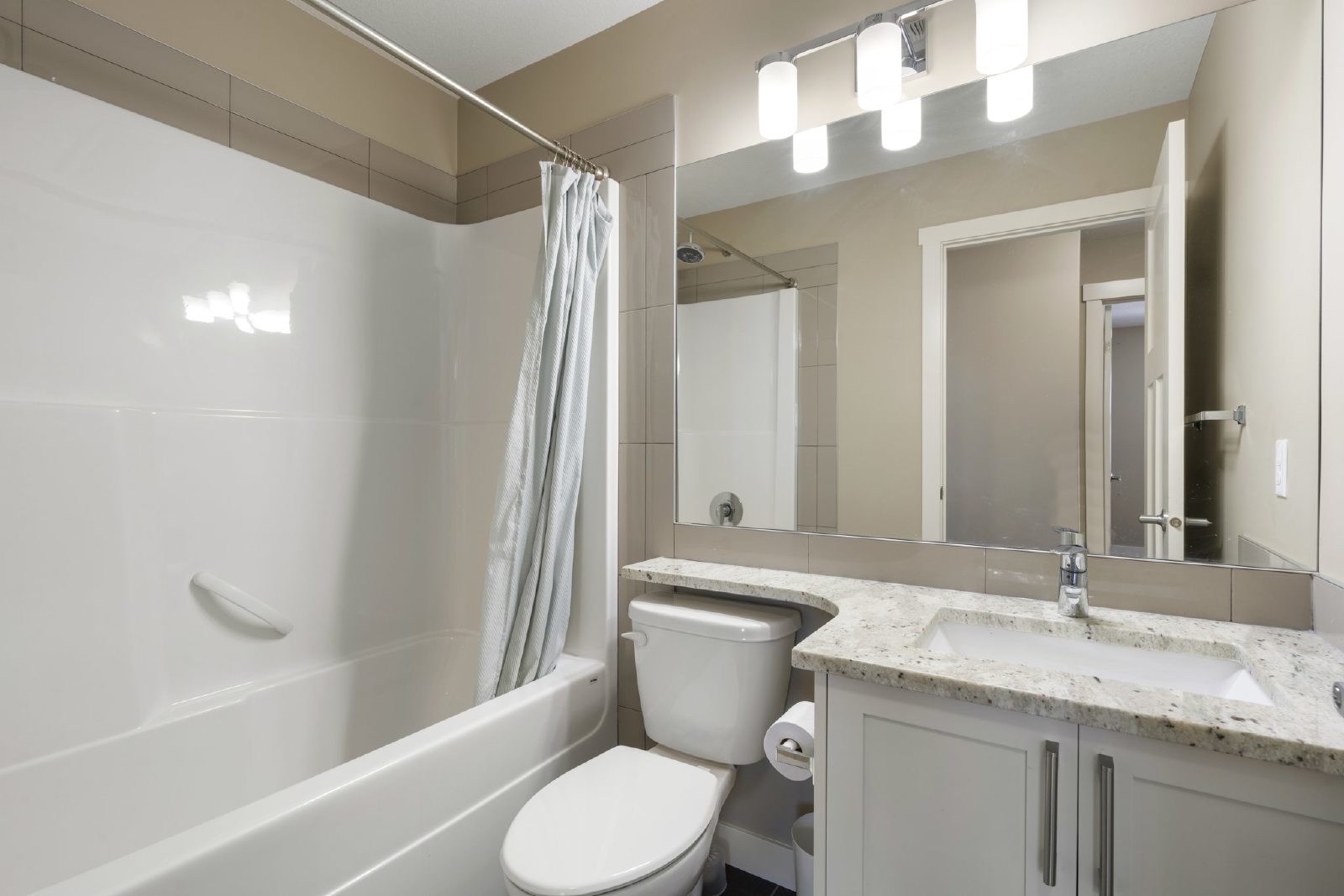 901 Evanston Manor NW - - property image