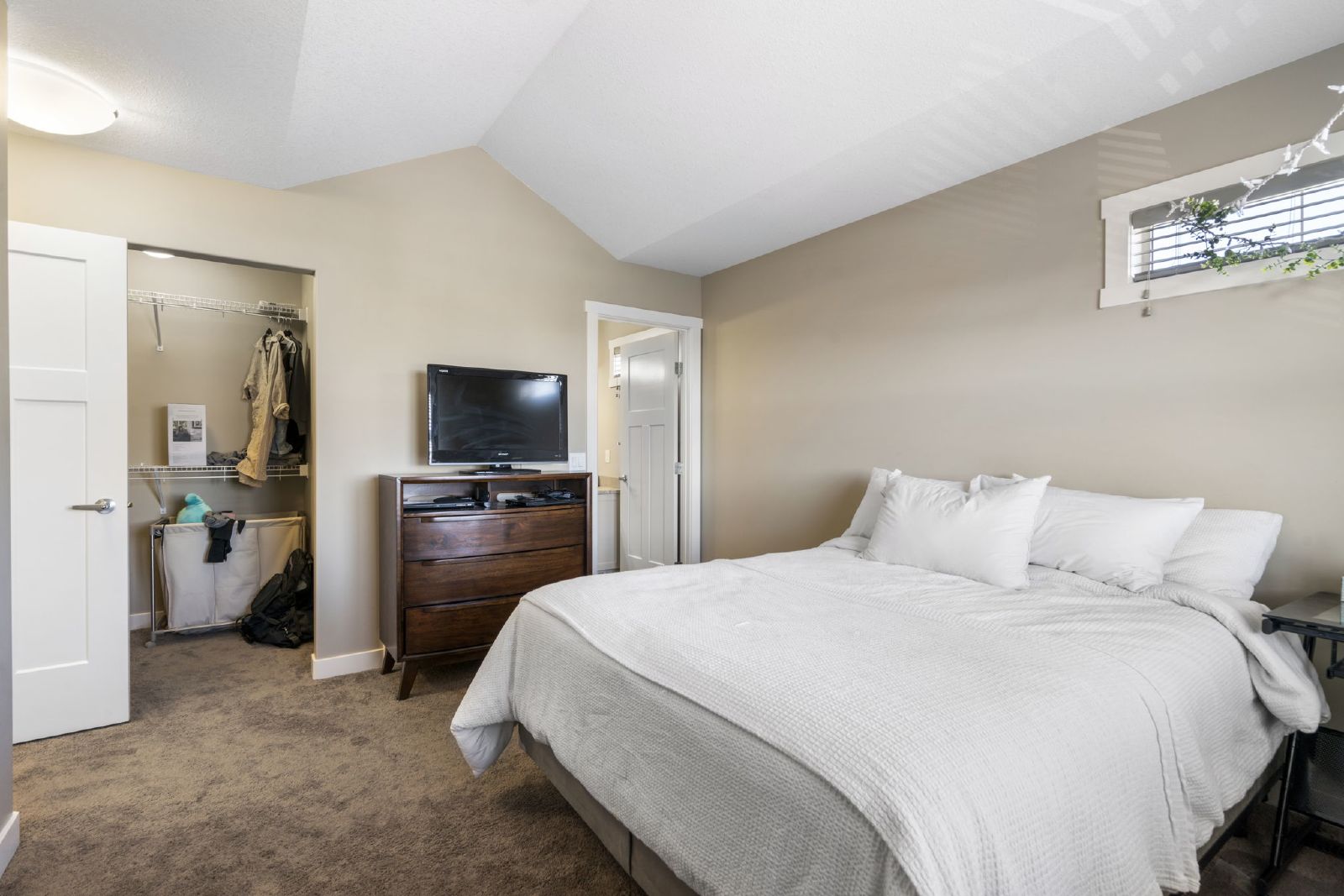 901 Evanston Manor NW - - property image