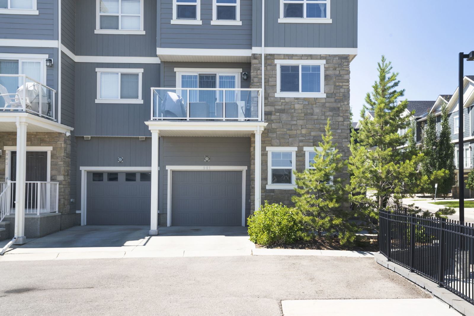 901 Evanston Manor NW - - property image