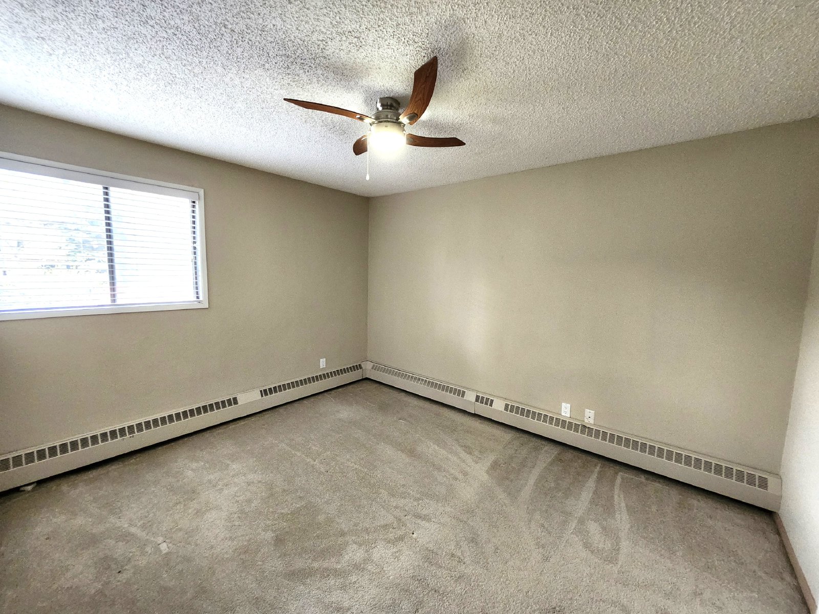 114, 727 56 Avenue SW - 1 property image