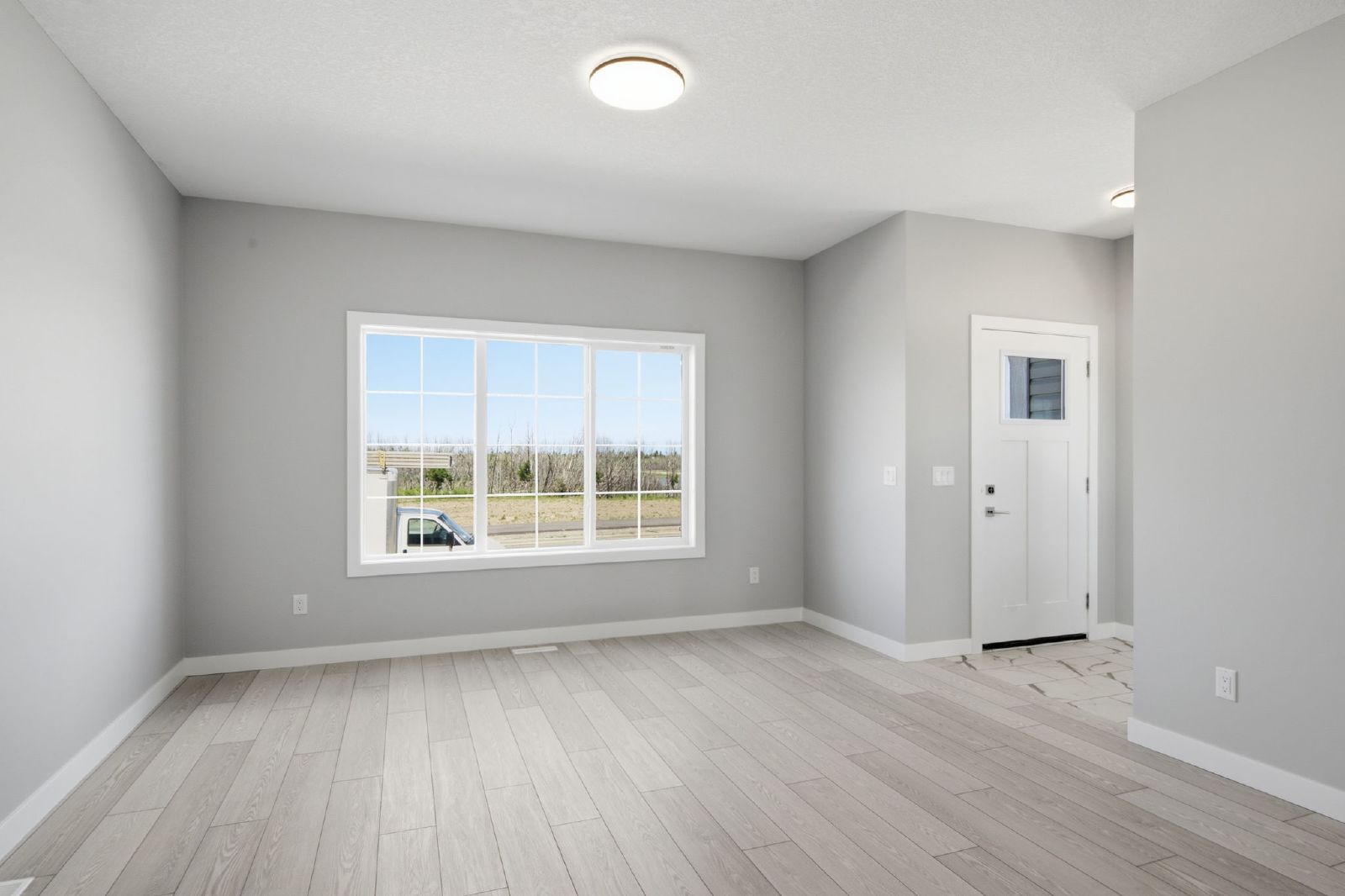 9973 Huxbury Drive NE - A property image