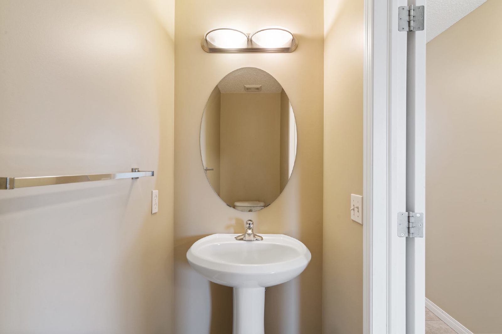 59 Bridlecrest Gdns SW - - property image